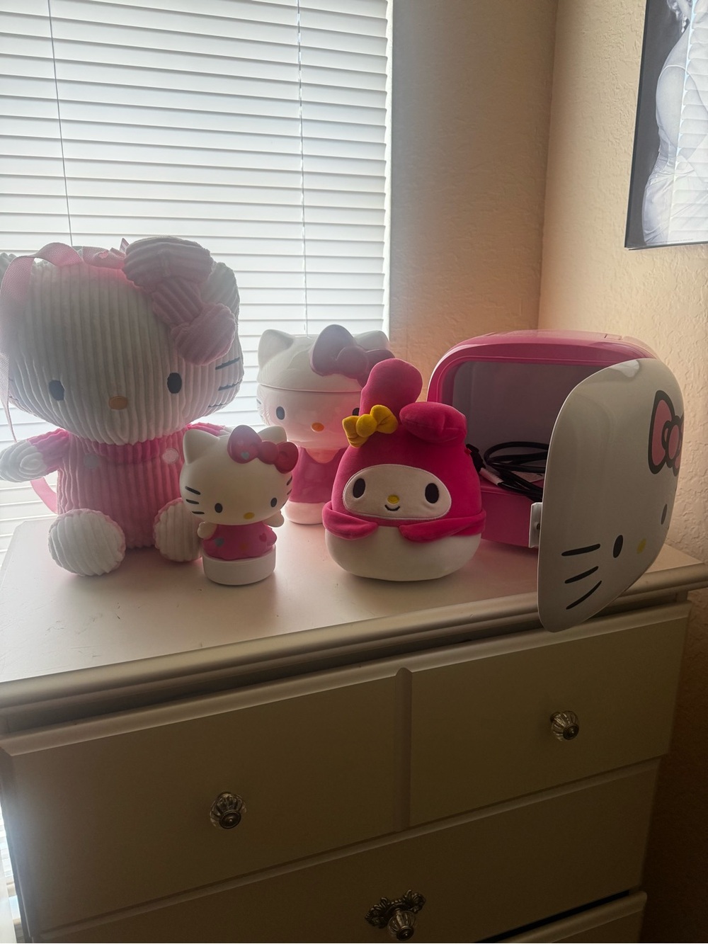 Hello Kitty Collectible Set
